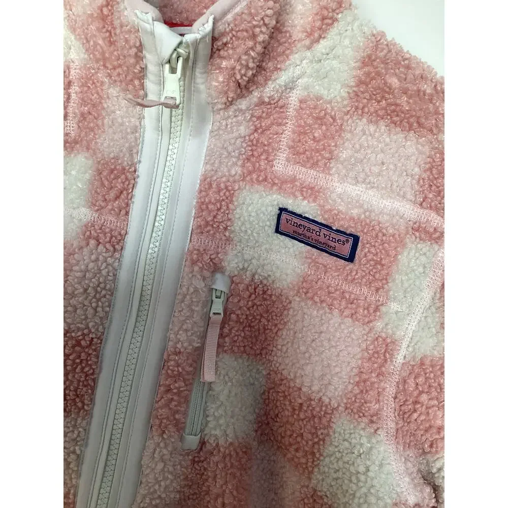 Vineyard Vines get ready